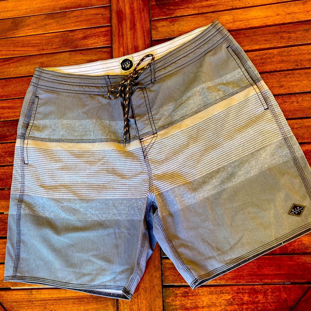 Rip Curl Hybrid Boardshorts size 34